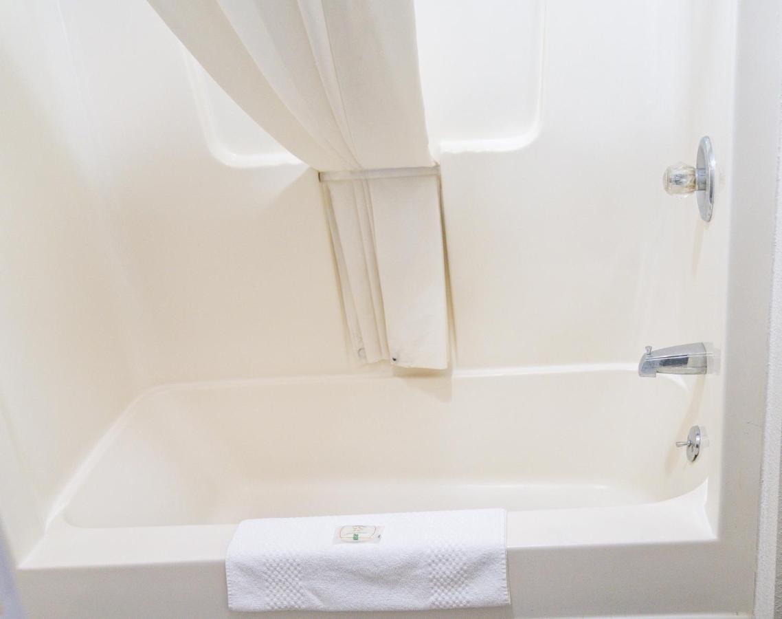 Quality Inn Seymour I-65 מראה חיצוני תמונה